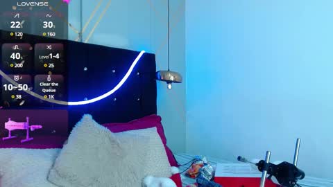 Snapshot of oliver_king_sex chatting on December 13, 6:38 pm Oliver  Smith online show from December 13, 6:38 pm