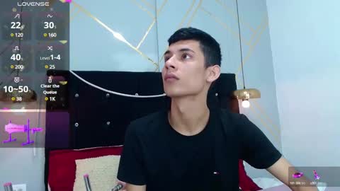 Snapshot of oliver_king_sex chatting on January 3, 4:37 pm Oliver  Smith online show from January 3, 4:37 pm