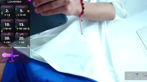 Snapshot of oliver_king_sex chatting on January 7, 4:05 pm Oliver  Smith online show from January 7, 4:05 pm