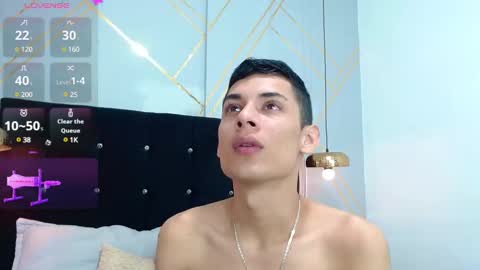 Snapshot of oliver_king_sex chatting on January 23, 3:11 pm Oliver  Smith online show from January 23, 3:11 pm