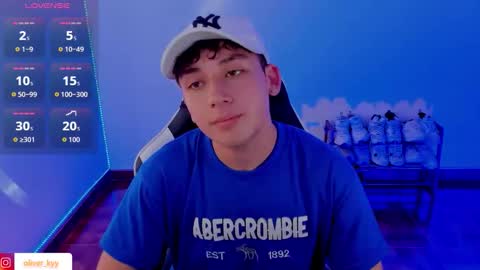 oliveeer online show from September 12, 7:36 pm