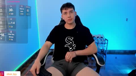 oliveeer online show from September 19, 6:52 pm