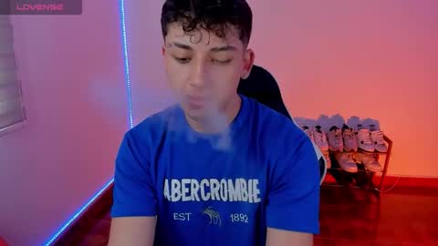 oliveeer online show from September 23, 7:17 pm