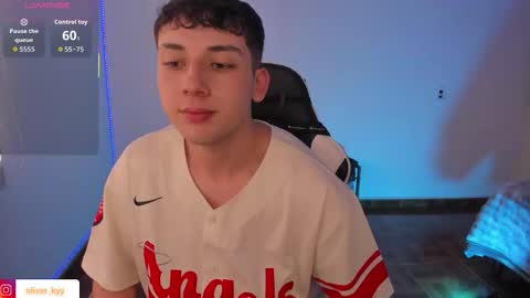 oliveeer online show from March 14, 10:26 pm