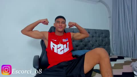 Snapshot of oliver_smith_2 chatting on December 21, 8:21 pm oliver_smith_2 online show from December 21, 8:21 pm