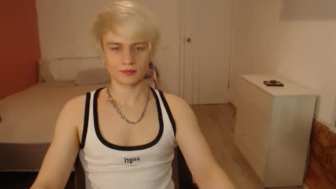 Oliver online show from February 14, 1:02 am