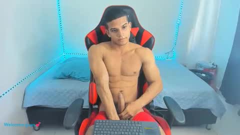 oliver thompsson online show from April 24, 8:00 pm