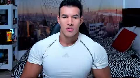 oliver_tommy online show from October 16, 12:39 pm