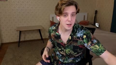 Oliver Evans online show from December 7, 1:03 am