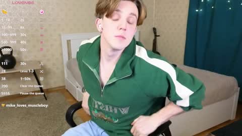 Oliver Evans online show from December 19, 11:46 pm