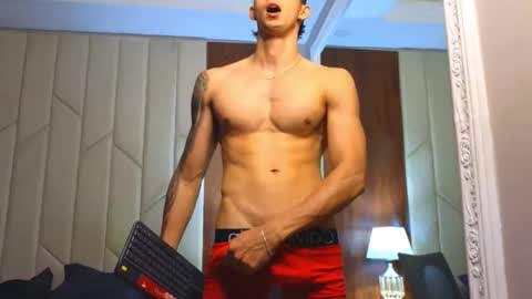 Oliver bennet online show from March 10, 9:51 pm