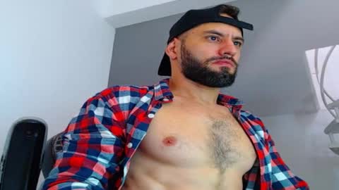 Snapshot of oliverdrew1 chatting on September 8, 6:51 pm oliver online show from September 8, 6:51 pm