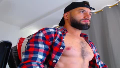 Snapshot of oliverdrew1 chatting on October 16, 12:06 pm oliver online show from October 16, 12:06 pm