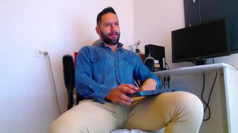 oliver online show from January 7, 12:40 pm