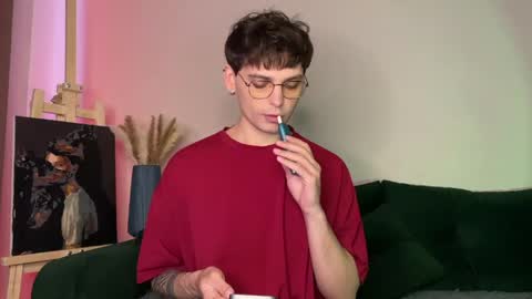 Snapshot of oliverlawrence chatting on June 5, 4:35 pm oliverlawrence online show from June 5, 4:35 pm