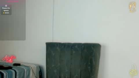 oliver saint online show from April 23, 11:40 pm