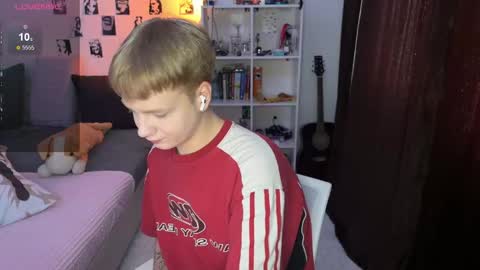 oliver online show from October 1, 10:43 am