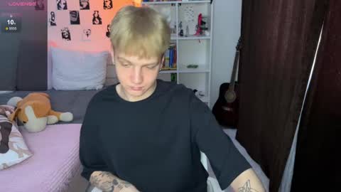 oliver online show from October 11, 10:03 am