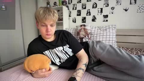 oliver online show from March 16, 12:53 pm