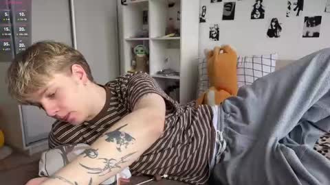 oliver online show from April 15, 12:01 pm