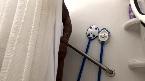 olivertwist1273 online show from December 15, 6:04 pm