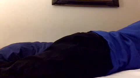 olivertwist1273 online show from December 22, 4:17 am