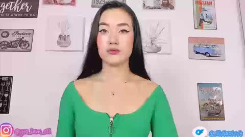 Snapshot of olivia22love chatting on September 25, 2:21 pm ..................................... 500 am- 1200 pm GMT-5 online show from September 25, 2:21 pm
