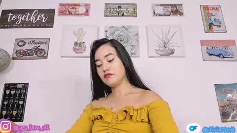 Snapshot of olivia22love chatting on October 6, 1:52 pm ..................................... 500 am- 1200 pm GMT-5 online show from October 6, 1:52 pm