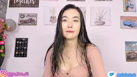 Snapshot of olivia22love chatting on October 16, 3:35 pm ..................................... 500 am- 1200 pm GMT-5 online show from October 16, 3:35 pm