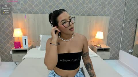 Snapshot of olivia_carballo chatting on April 7, 7:47 pm Olivia online show from April 7, 7:47 pm