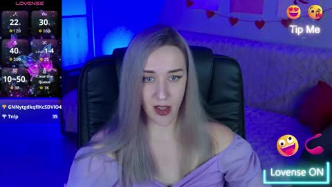 Snapshot of olivia_daze chatting on September 26, 11:09 pm olivia_daze online show from September 26, 11:09 pm