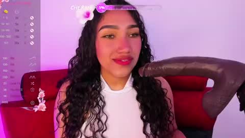 Snapshot of olivia_fx chatting on June 18, 6:56 pm Maria online show from June 18, 6:56 pm