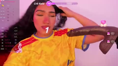 Snapshot of olivia_fx chatting on June 22, 7:11 pm Maria online show from June 22, 7:11 pm