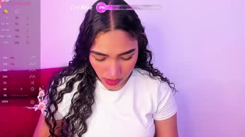 Snapshot of olivia_fx chatting on July 15, 4:40 am Maria online show from July 15, 4:40 am