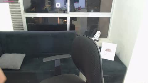 olivia_martine online show from January 17, 5:42 am