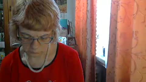 Olivia Mia online show from March 25, 8:42 am