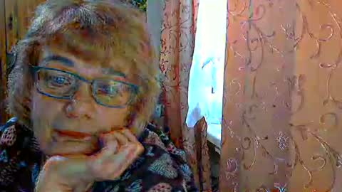 Olivia Mia online show from April 8, 6:24 am