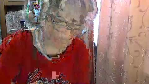 Olivia Mia online show from April 15, 7:15 am