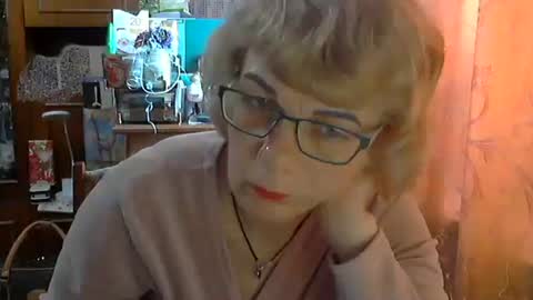 Olivia Mia online show from April 18, 10:41 am