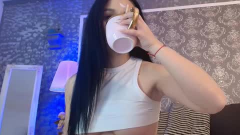 Olivia online show from March 6, 10:28 pm