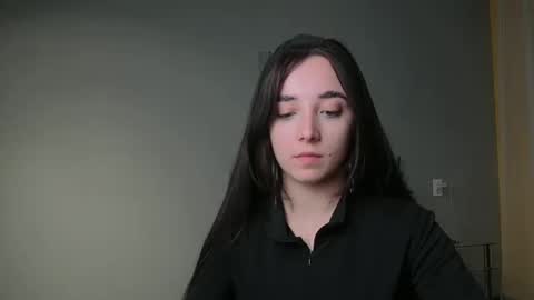 Olivia online show from February 19, 8:10 pm