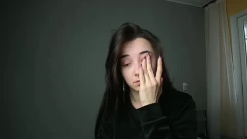 Olivia online show from March 3, 1:31 pm