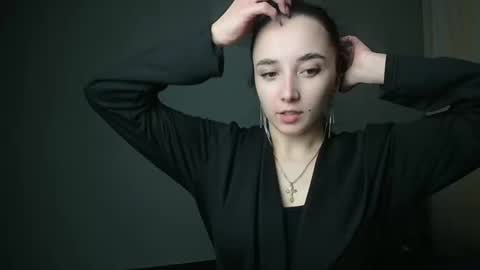 Olivia online show from March 5, 6:34 pm