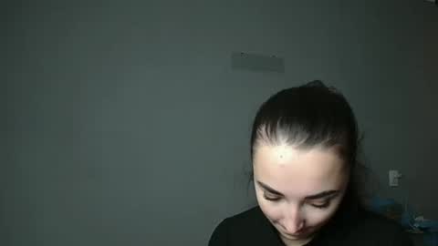 Olivia online show from December 13, 9:09 pm