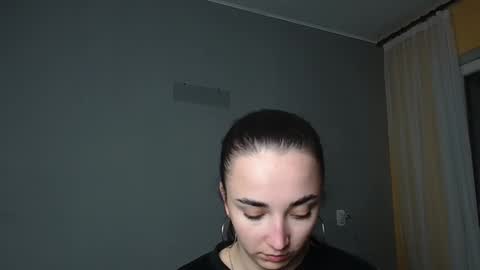 Olivia online show from April 28, 8:25 pm