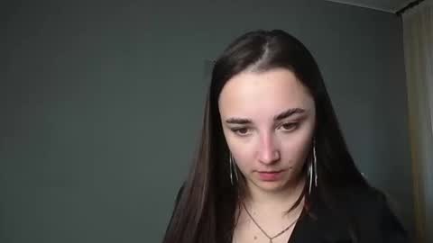 Snapshot of olivia_oliv chatting on May 4, 4:14 pm Olivia online show from May 4, 4:14 pm