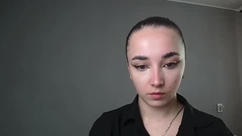 Snapshot of olivia_oliv chatting on May 5, 11:07 am Olivia online show from May 5, 11:07 am