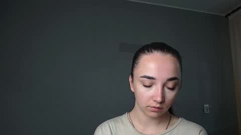 Snapshot of olivia_oliv chatting on May 14, 6:42 am Olivia online show from May 14, 6:42 am