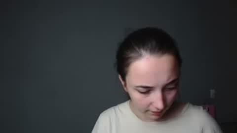 Snapshot of olivia_oliv chatting on June 9, 6:41 pm Olivia online show from June 9, 6:41 pm