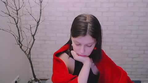 Snapshot of olivia_red_ chatting on January 25, 8:21 am Olivia online show from January 25, 8:21 am